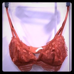 Victoria’s Secret Triangle Bralette Medium
